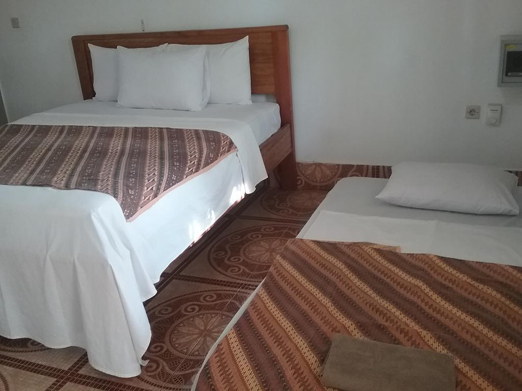 Putri Homestay Гили-Мено Экстерьер фото