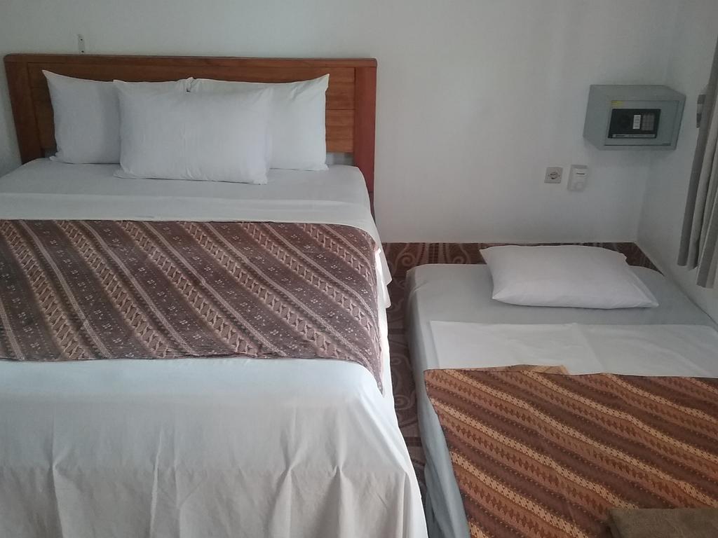 Putri Homestay Гили-Мено Экстерьер фото